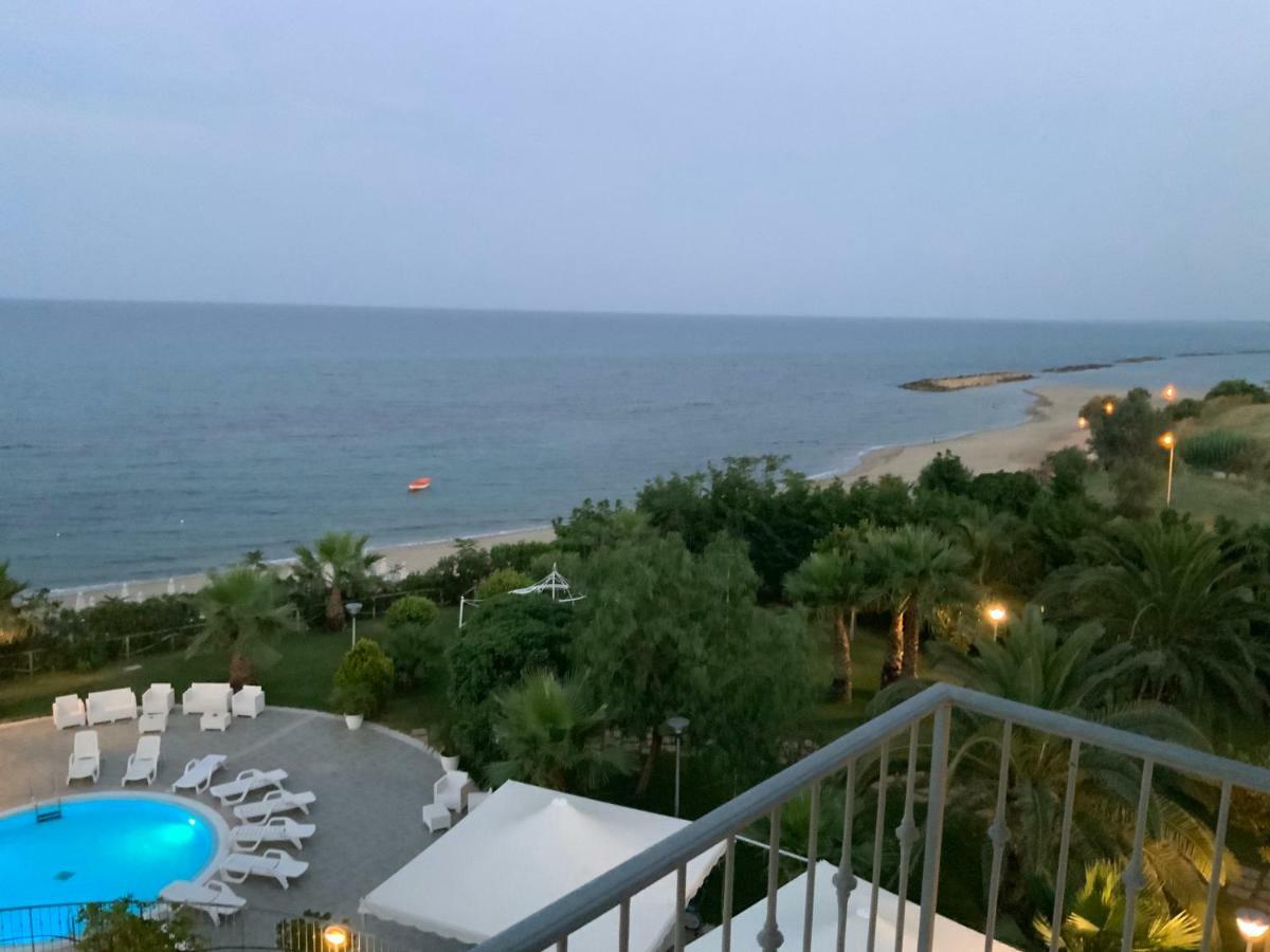 Grand Hotel Balestrieri Torre Melissa Ngoại thất bức ảnh